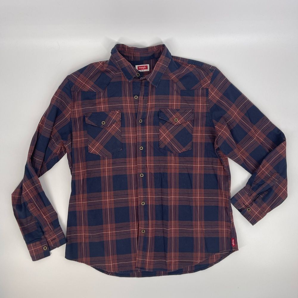 Men’s Wrangler button up